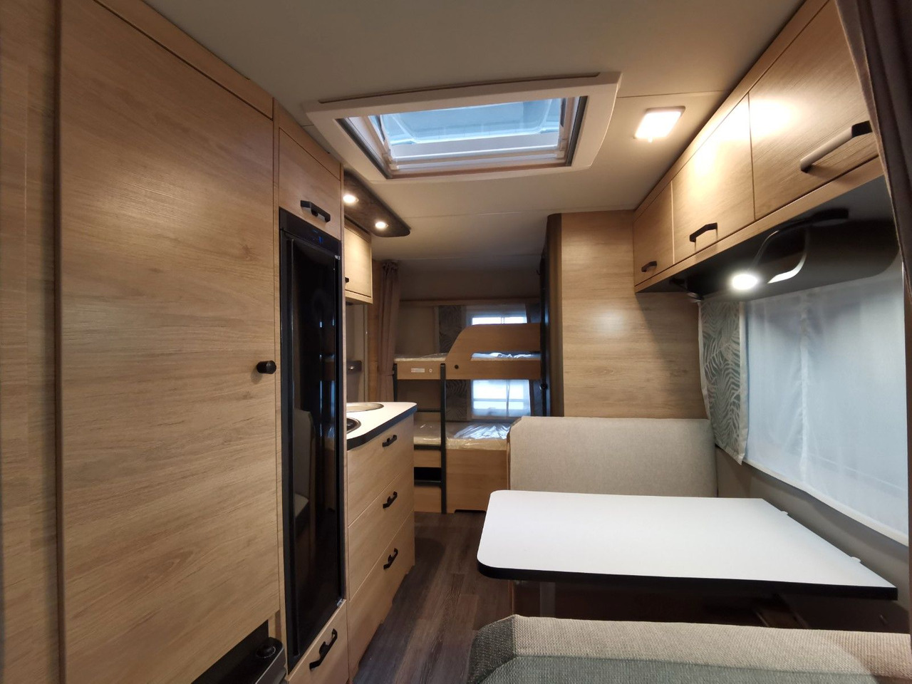 Лизинг на  Weinsberg CARAONE 480 QDK /- 2026-/ ADVANCED & SMART PAKET Weinsberg CARAONE 480 QDK /- 2026-/ ADVANCED & SMART PAKET: снимка 15