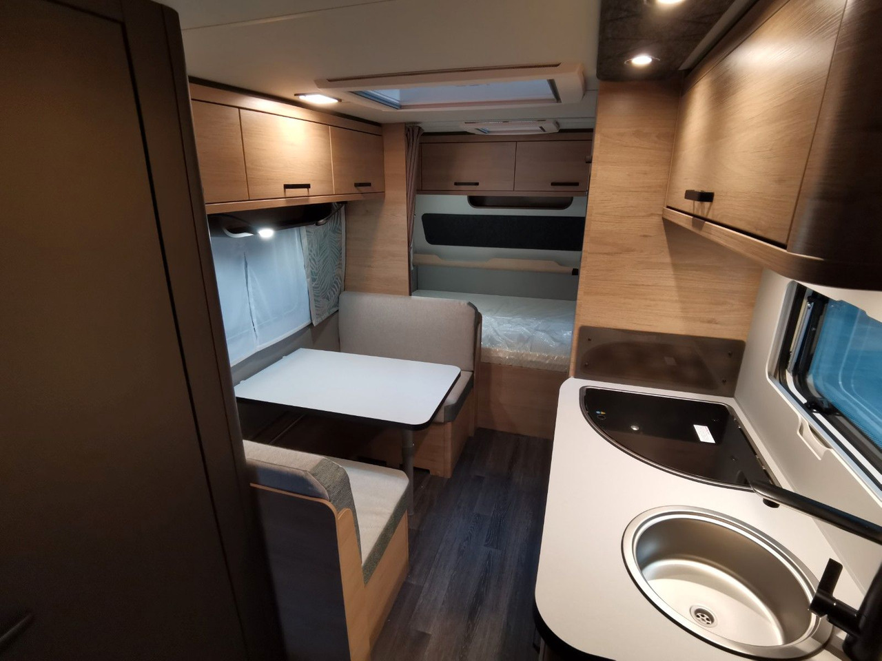 Лизинг на  Weinsberg CARAONE 480 QDK /- 2026-/ ADVANCED & SMART PAKET Weinsberg CARAONE 480 QDK /- 2026-/ ADVANCED & SMART PAKET: снимка 13