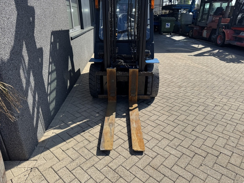 Дизелов мотокар Caterpillar DP35K: снимка 6