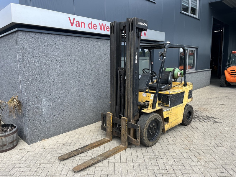 Daewoo G25S-2 triplo550 freelift 3e functie LPG - Газокар: снимка 5 Daewoo G25S-2 triplo550 freelift 3e functie LPG - Газокар: снимка 5