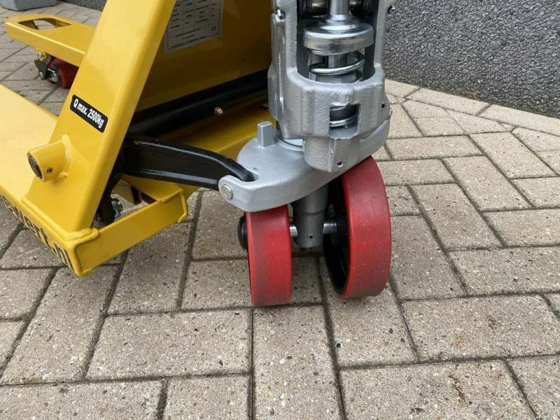 Diversen palletwagen handpalletwagen pompwagen 2.5 ton transpallet - Палетна количка: снимка 5 Diversen palletwagen handpalletwagen pompwagen 2.5 ton transpallet - Палетна количка: снимка 5