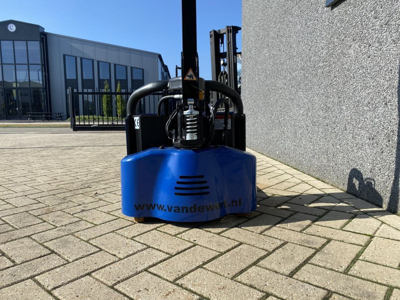 Electrische pallet truck HWE15 Nieuw elektrisch Lion accu HWE15 - Палетна количка: снимка 3 Electrische pallet truck HWE15 Nieuw elektrisch Lion accu HWE15 - Палетна количка: снимка 3