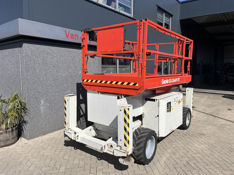 Genie GS 2669 RT Hoogwerker / arbeitsbuhne - Ножична работна платформа: снимка 2 Genie GS 2669 RT Hoogwerker / arbeitsbuhne - Ножична работна платформа: снимка 2