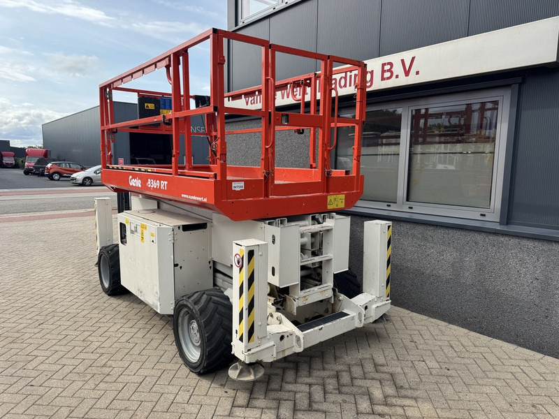 Genie GS 3369 RT Hoogwerker / Arbeitsbuhne 12mtr werkhoogte 4x4 Kubota DIESEL 2013 - Ножична работна платформа: снимка 4 Genie GS 3369 RT Hoogwerker / Arbeitsbuhne 12mtr werkhoogte 4x4 Kubota DIESEL 2013 - Ножична работна платформа: снимка 4