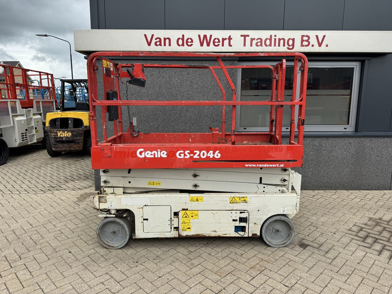 Ножична работна платформа Genie Genie GS2046 schaarlift schaar hoogwerker 2012 uur 8mtr werkhoogte: снимка 1