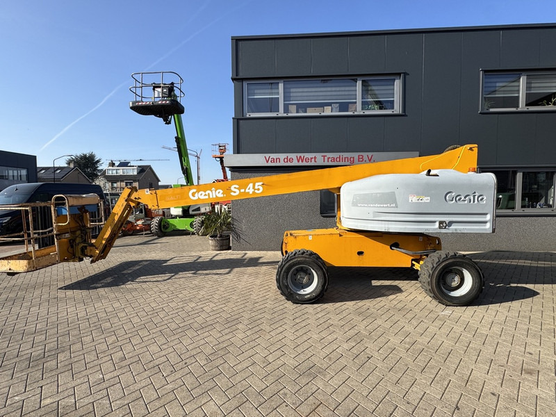Genie S45 4x4 DEUTZ DIESEL 3000uur 15,7M Werkhoogte - Телескопична платформа: снимка 1 Genie S45 4x4 DEUTZ DIESEL 3000uur 15,7M Werkhoogte - Телескопична платформа: снимка 1