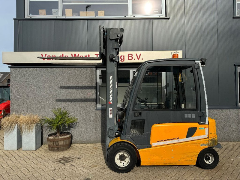 Jungheinrich EFG 430 K - Електрокар: снимка 4 Jungheinrich EFG 430 K - Електрокар: снимка 4