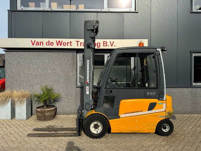 Jungheinrich EFG 430 K - Електрокар: снимка 1 Jungheinrich EFG 430 K - Електрокар: снимка 1