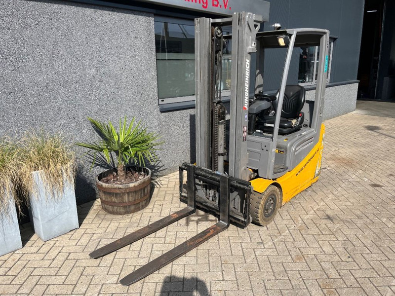 Jungheinrich EFG215 EFG215 triplo460 freelift sideshift 2016 heftruck forklift electrisch - Електрокар: снимка 3 Jungheinrich EFG215 EFG215 triplo460 freelift sideshift 2016 heftruck forklift electrisch - Електрокар: снимка 3