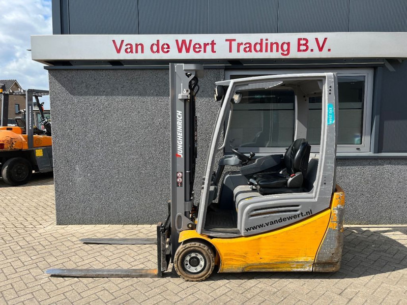 Jungheinrich EFG216K Heftruck Jungheinrich EFG216K Duplo 330 Freelift/Sideshift/4e functie Elektrisch 2016 - Електрокар: снимка 1 Jungheinrich EFG216K Heftruck Jungheinrich EFG216K Duplo 330 Freelift/Sideshift/4e functie Elektrisch 2016 - Електрокар: снимка 1