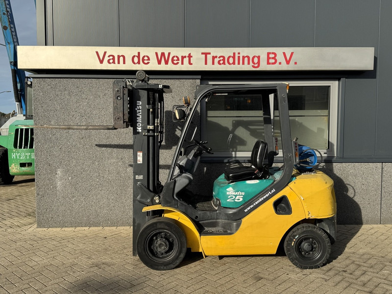 Komatsu FG25HT-16R Triplo 470 Freelift / Sideshift / Vorkversteller LPG 2008 - Газокар: снимка 5 Komatsu FG25HT-16R Triplo 470 Freelift / Sideshift / Vorkversteller LPG 2008 - Газокар: снимка 5