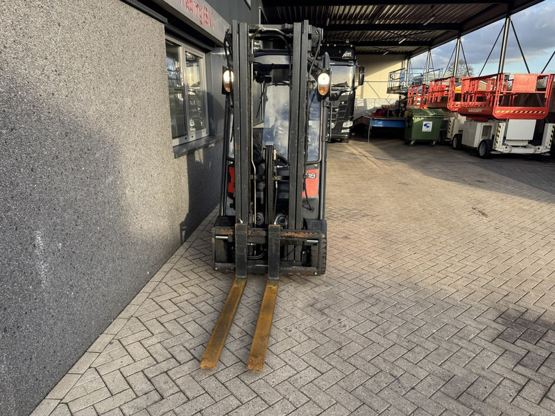 Linde H18T-01 Triplo 500 Freelift / Sideshift LPG 2012 - Газокар: снимка 4 Linde H18T-01 Triplo 500 Freelift / Sideshift LPG 2012 - Газокар: снимка 4