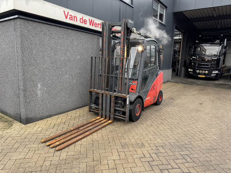 Linde H30T-01 Duplo 365 Sideshift / Vorkversteller LPG 2012 - Газокар: снимка 3 Linde H30T-01 Duplo 365 Sideshift / Vorkversteller LPG 2012 - Газокар: снимка 3