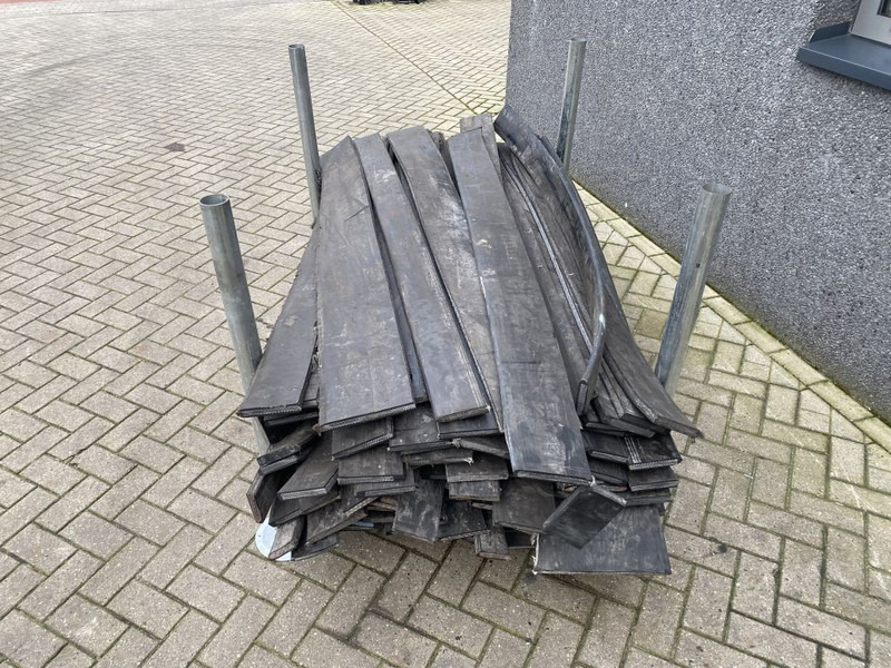 Строителна техника Rubber rubberschuif modderschuif rubber afval rubbers strips rubbers sllijtstrip: снимка 9 Строителна техника Rubber rubberschuif modderschuif rubber afval rubbers strips rubbers sllijtstrip: снимка 9