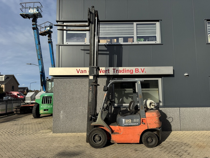 Toyota 42-7FGF25 duplo 400 3e / 4e Functie LPG 2001 - Газокар: снимка 5 Toyota 42-7FGF25 duplo 400 3e / 4e Functie LPG 2001 - Газокар: снимка 5