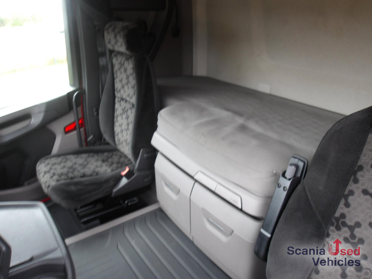 SCANIA R 410 A4x2EB - Влекач: снимка 5 SCANIA R 410 A4x2EB - Влекач: снимка 5