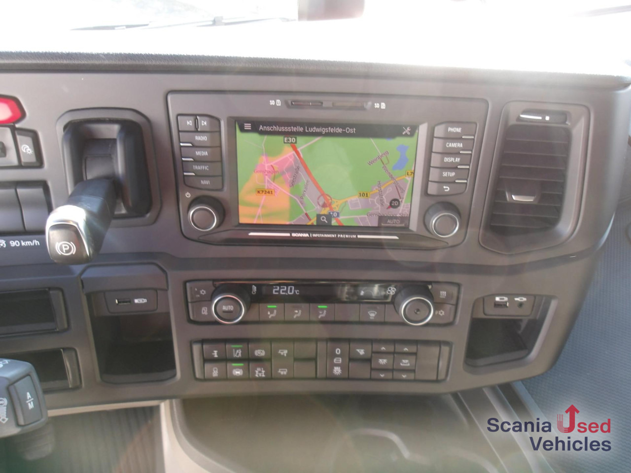 Влекач SCANIA R 460 A4x2NA / Schubbodenhydraulik: снимка 15 Влекач SCANIA R 460 A4x2NA / Schubbodenhydraulik: снимка 15