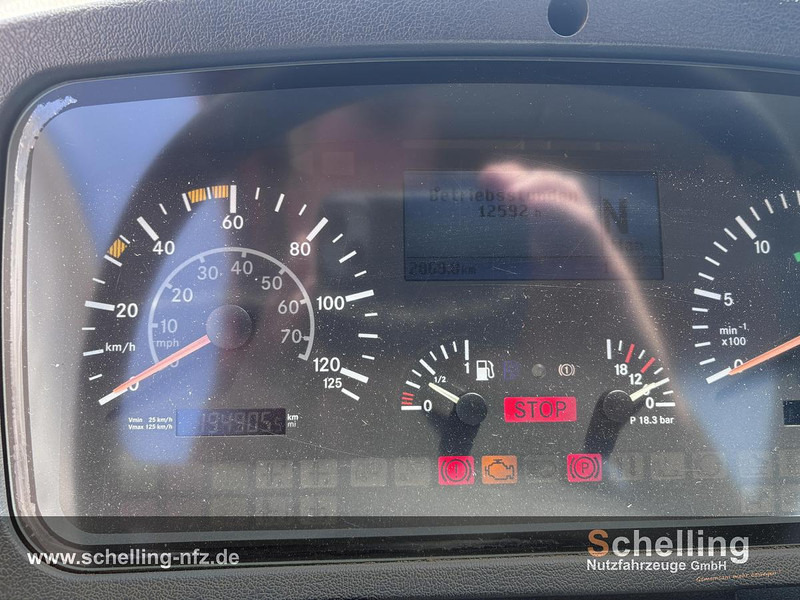 Камион Mercedes-Benz U500: снимка 10