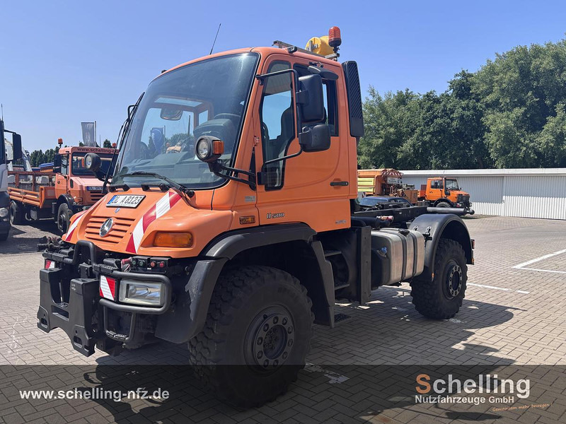 Камион Mercedes-Benz U500: снимка 6