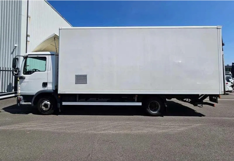 MAN TGL 8.180 met/avec/mit RINGFEDER / 203527 km - Камион фургон: снимка 3 MAN TGL 8.180 met/avec/mit RINGFEDER / 203527 km - Камион фургон: снимка 3