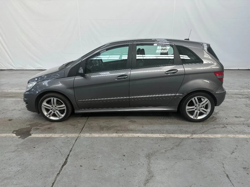 Mercedes-Benz B-Klasse 180 - Лек автомобил: снимка 3 Mercedes-Benz B-Klasse 180 - Лек автомобил: снимка 3