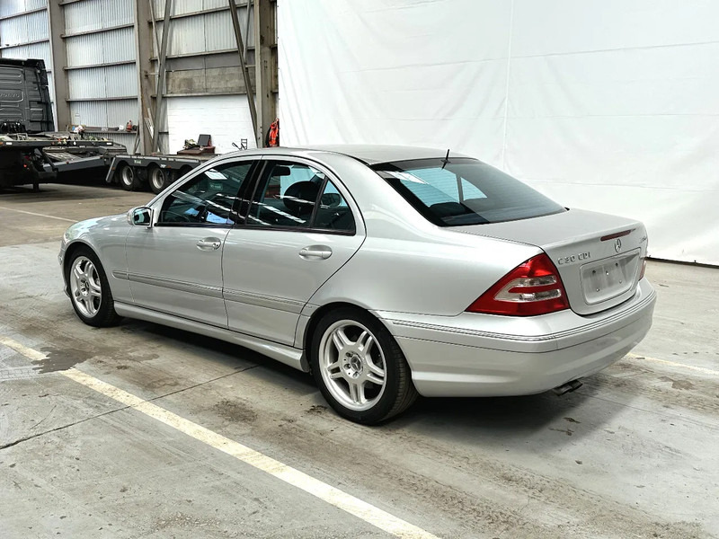 Mercedes-Benz C-Klasse C30 CDI / AMG /DIESEL TURBO 33795 km - Седан: снимка 3 Mercedes-Benz C-Klasse C30 CDI / AMG /DIESEL TURBO 33795 km - Седан: снимка 3