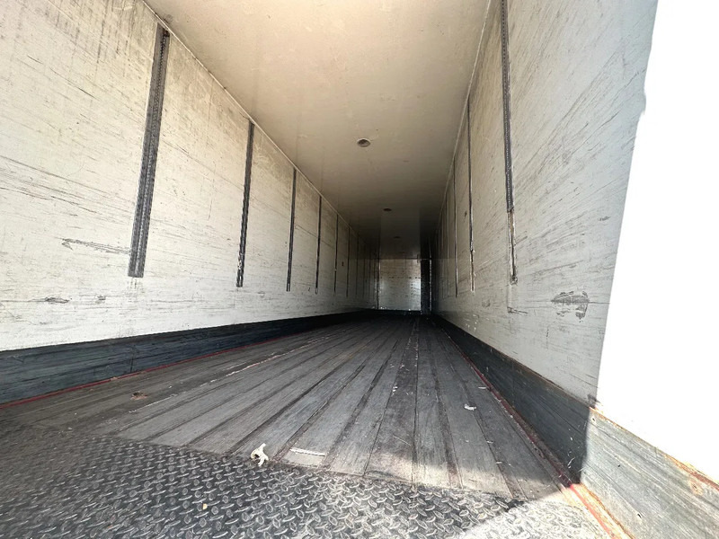 Renders 12.27 NA - Затворена каросерия полуремарке: снимка 4 Renders 12.27 NA - Затворена каросерия полуремарке: снимка 4