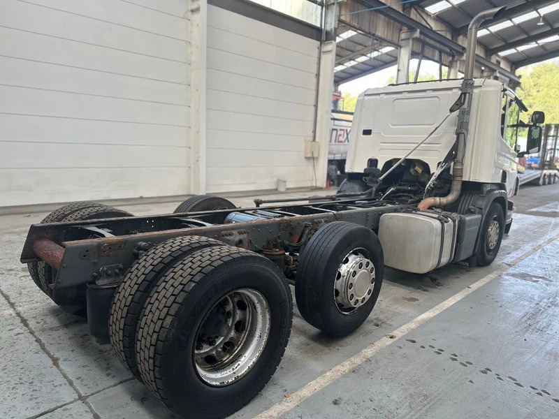 Scania P230 6X2 / Essieu relevable directionnel / Stuurbare liftas / Steerable lift axle / RETARDER / 481205 - Шаси кабина: снимка 4 Scania P230 6X2 / Essieu relevable directionnel / Stuurbare liftas / Steerable lift axle / RETARDER / 481205 - Шаси кабина: снимка 4