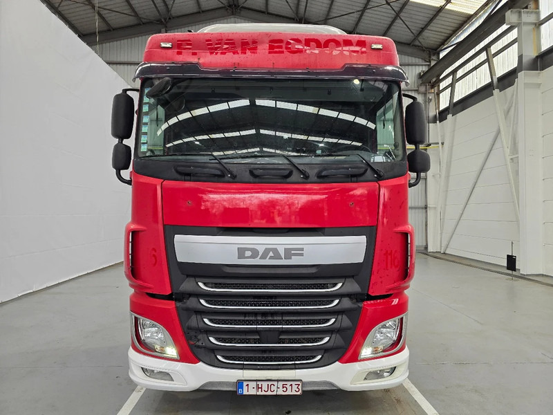 DAF XF 106.460 EURO 6 / RETARDER / PTO / MANUEL / AIRCO - Влекач: снимка 2 DAF XF 106.460 EURO 6 / RETARDER / PTO / MANUEL / AIRCO - Влекач: снимка 2