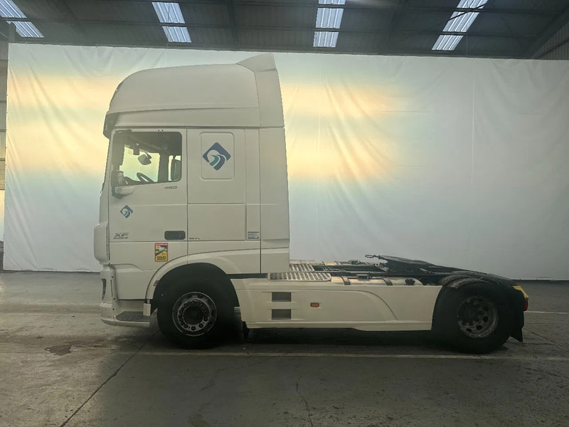 DAF XF 106.460 SUPERSPACECAB - Влекач: снимка 2 DAF XF 106.460 SUPERSPACECAB - Влекач: снимка 2