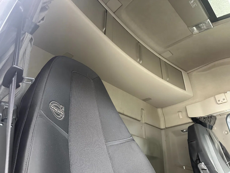 Влекач Volvo FH 13.460 Globetrotter / 6x2 / VEB / 469612 km / EURO 6 /PTO: снимка 10