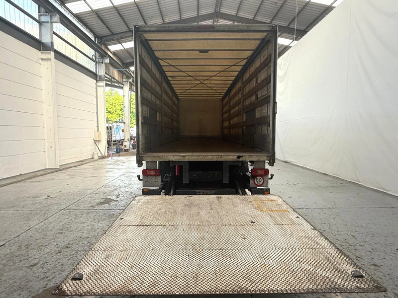 Volvo FM 330 / Essieu relevable et directionnel / Steerable lift axle / Lift as en stuuras - Камион с брезент: снимка 5 Volvo FM 330 / Essieu relevable et directionnel / Steerable lift axle / Lift as en stuuras - Камион с брезент: снимка 5