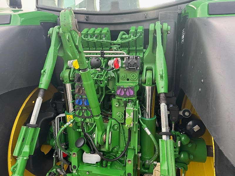 John Deere 6R155 AP50 COMMAND-PRO 2023 795 UUR!!! - Трактор: снимка 4 John Deere 6R155 AP50 COMMAND-PRO 2023 795 UUR!!! - Трактор: снимка 4