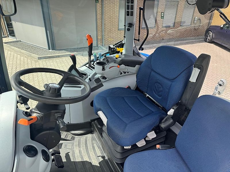 Трактор New Holland T6.145 EC40 GEVEERDE VOORAS 2023 500 UUR!!!: снимка 8