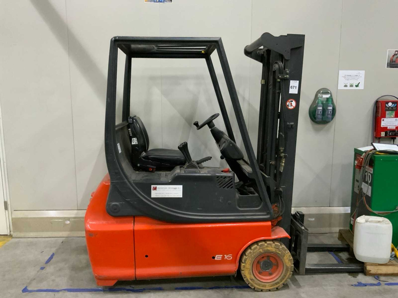 1997 LINDE E16 FORKLIFT - Мотокар: снимка 2 1997 LINDE E16 FORKLIFT - Мотокар: снимка 2
