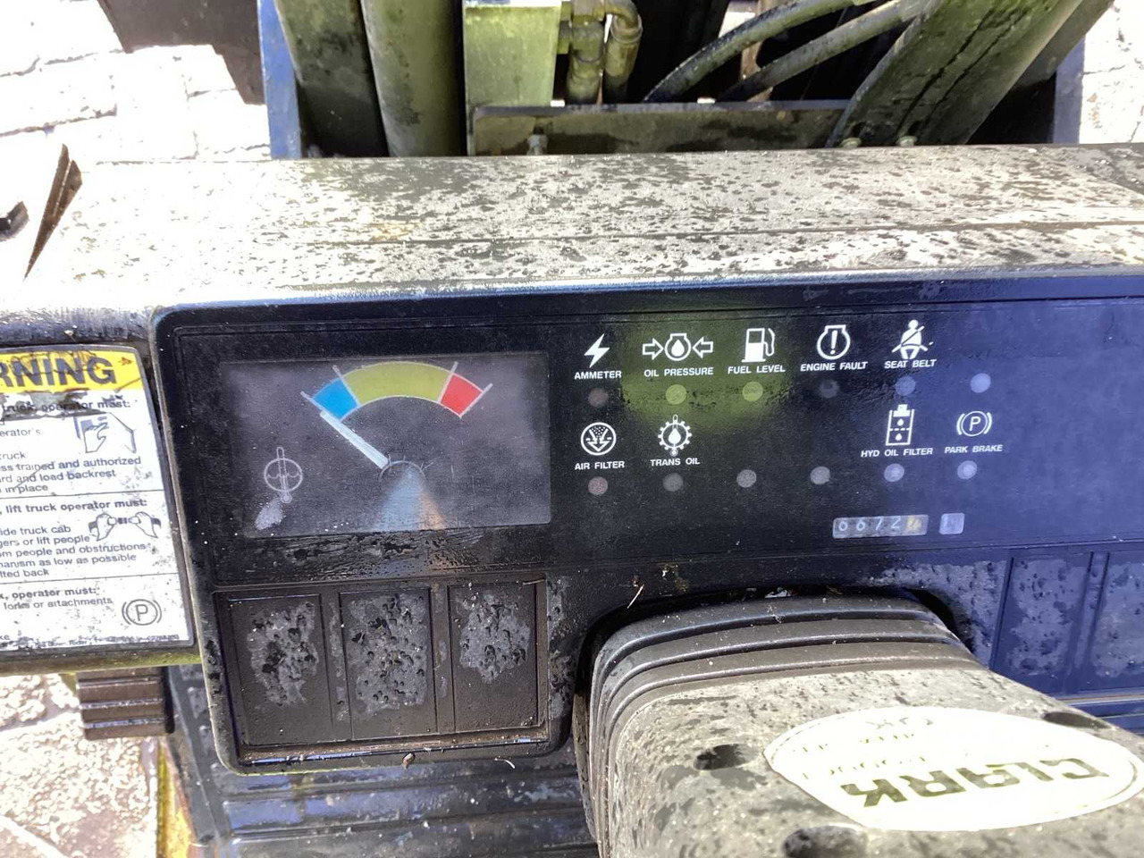 Мотокар 1999 CLARK CGC30 FORKLIFT 7300 MM: снимка 14 Мотокар 1999 CLARK CGC30 FORKLIFT 7300 MM: снимка 14