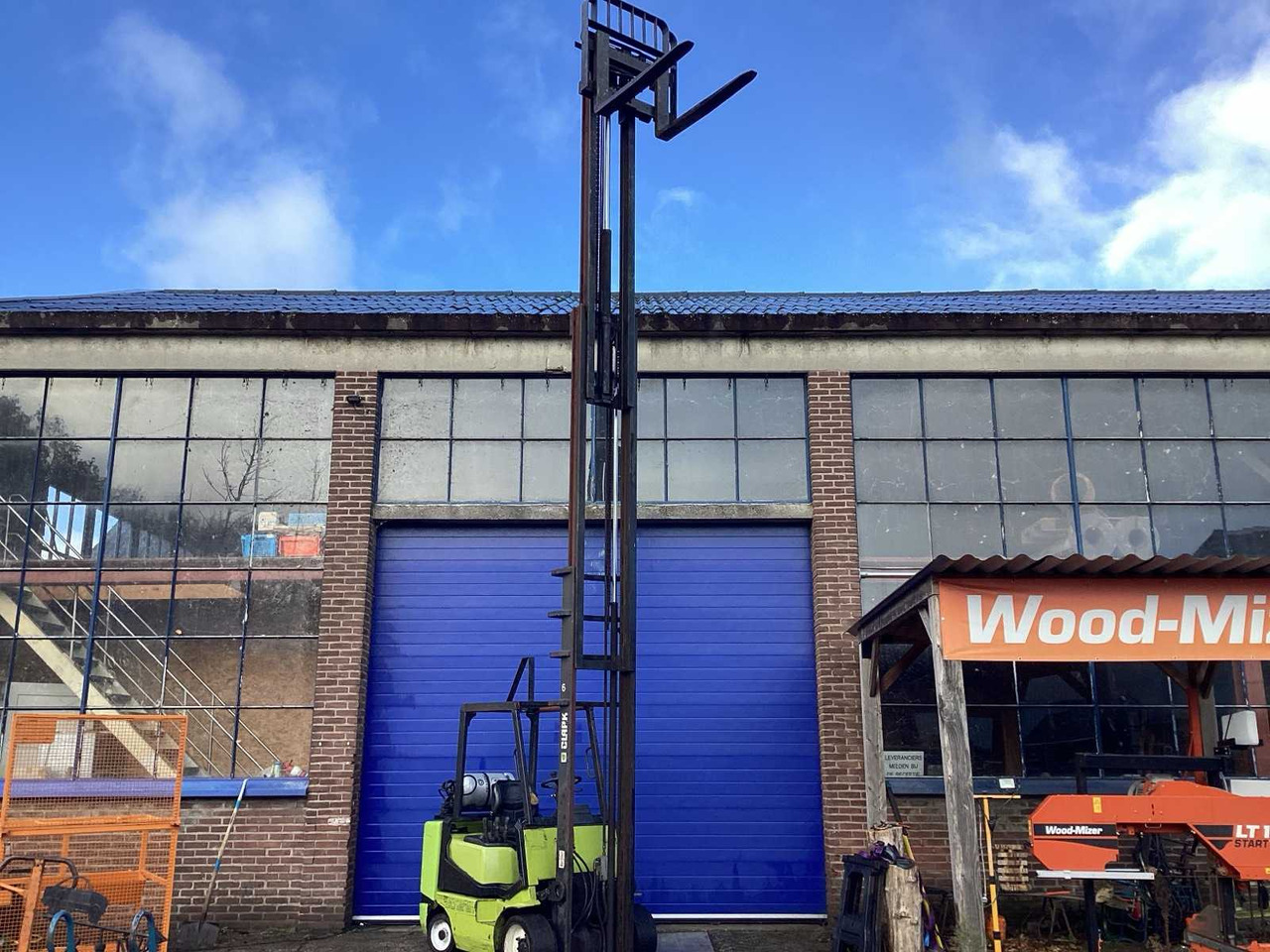 Мотокар 1999 CLARK CGC30 FORKLIFT 7300 MM: снимка 9 Мотокар 1999 CLARK CGC30 FORKLIFT 7300 MM: снимка 9