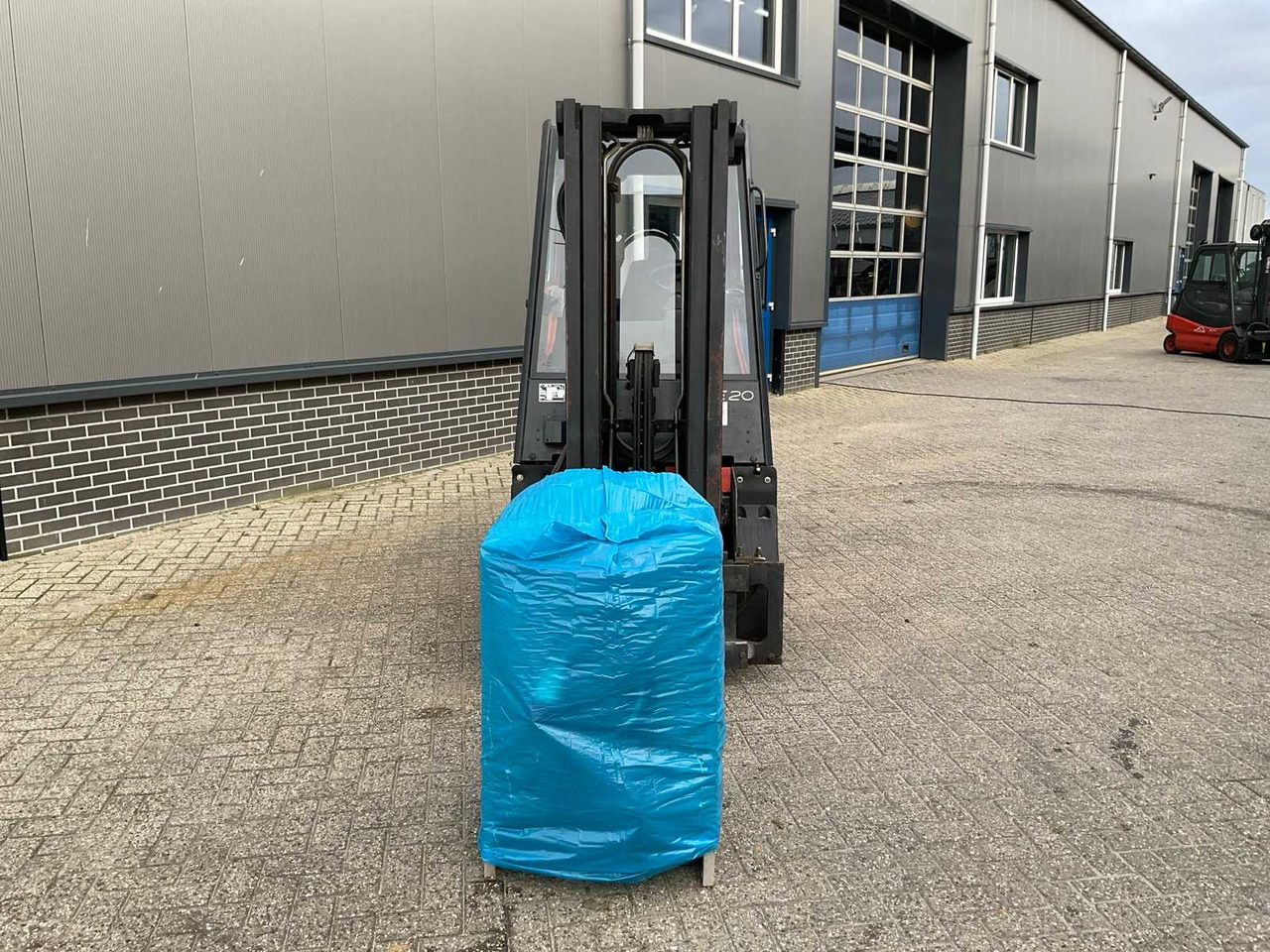 1999 LINDE E20H FORKLIFT - Мотокар: снимка 2 1999 LINDE E20H FORKLIFT - Мотокар: снимка 2