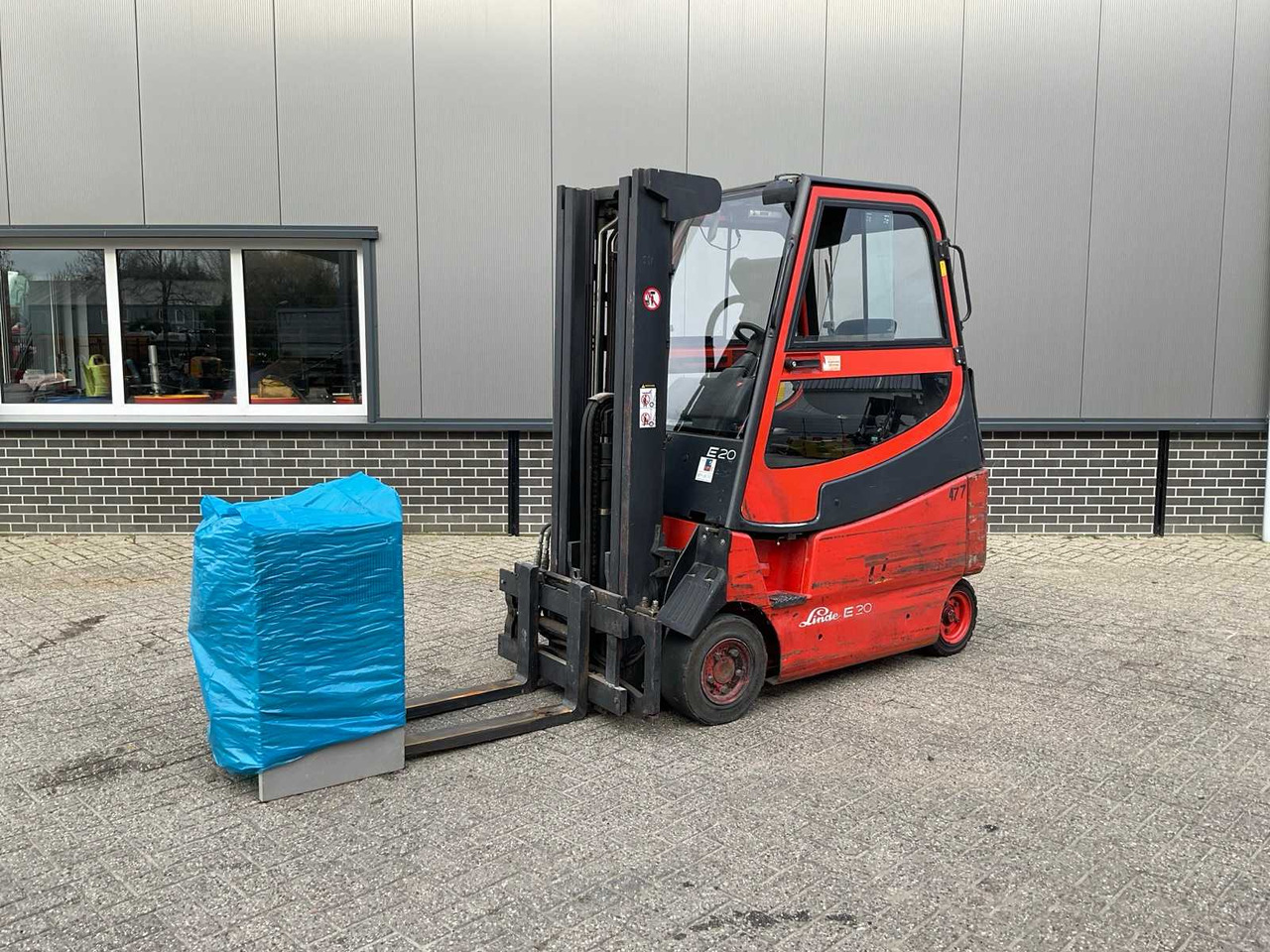 1999 LINDE E20H FORKLIFT - Мотокар: снимка 1 1999 LINDE E20H FORKLIFT - Мотокар: снимка 1