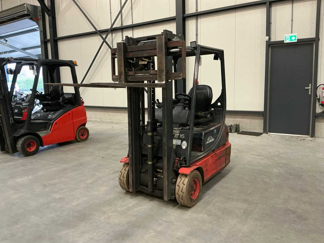2001 LINDE E16C-02 FORKLIFT - Мотокар: снимка 1 2001 LINDE E16C-02 FORKLIFT - Мотокар: снимка 1