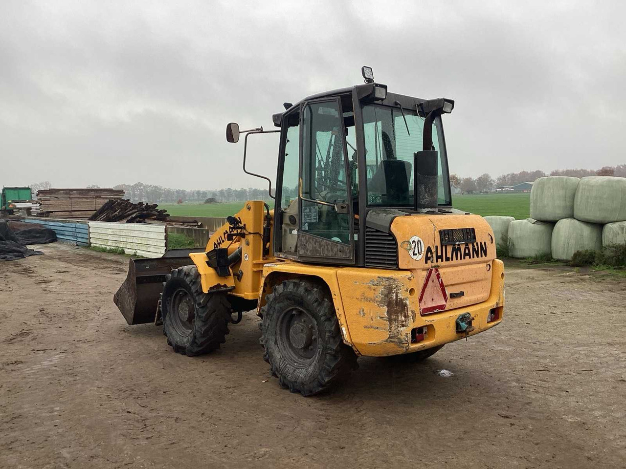 2003 AHLMANN AL85 T SHOVEL - Колесен товарач: снимка 4 2003 AHLMANN AL85 T SHOVEL - Колесен товарач: снимка 4