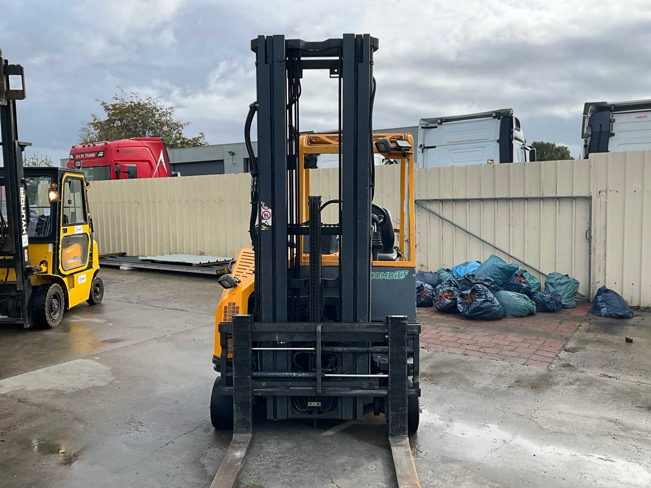 2003 COMBILIFT C2500CB FORKLIFT 4-WAY - Мотокар: снимка 4 2003 COMBILIFT C2500CB FORKLIFT 4-WAY - Мотокар: снимка 4