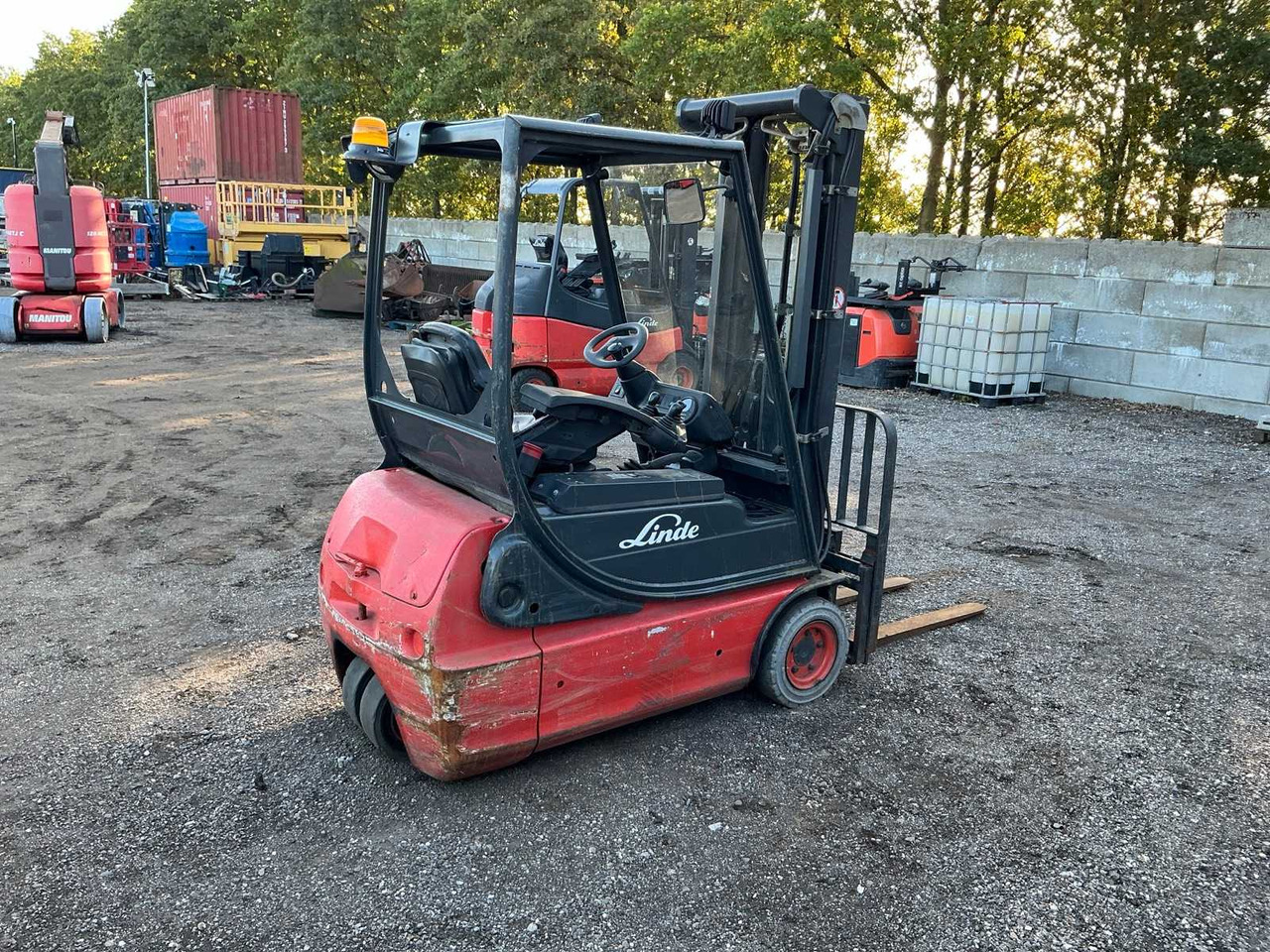 2003 LINDE E16 C02 FORKLIFT - Мотокар: снимка 5 2003 LINDE E16 C02 FORKLIFT - Мотокар: снимка 5