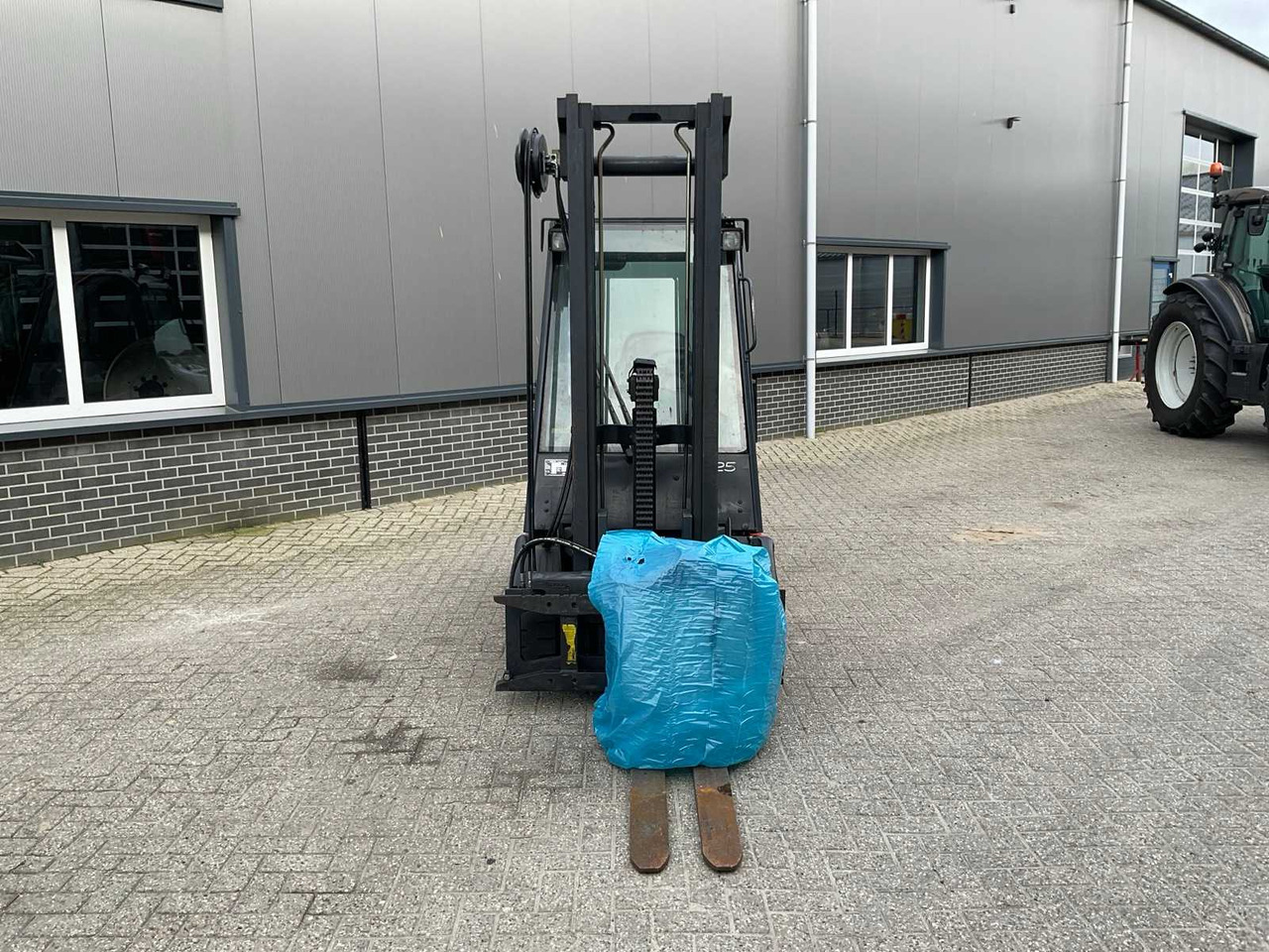 2004 LINDE E25-02 FORKLIFT - Мотокар: снимка 2 2004 LINDE E25-02 FORKLIFT - Мотокар: снимка 2