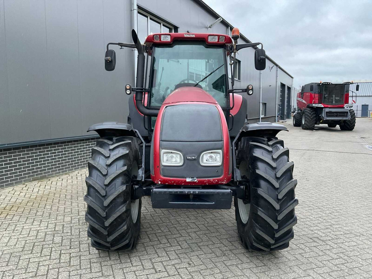 2004 VALTRA T120 ALL-WHEEL DRIVE FARM TRACTOR - Трактор: снимка 3 2004 VALTRA T120 ALL-WHEEL DRIVE FARM TRACTOR - Трактор: снимка 3