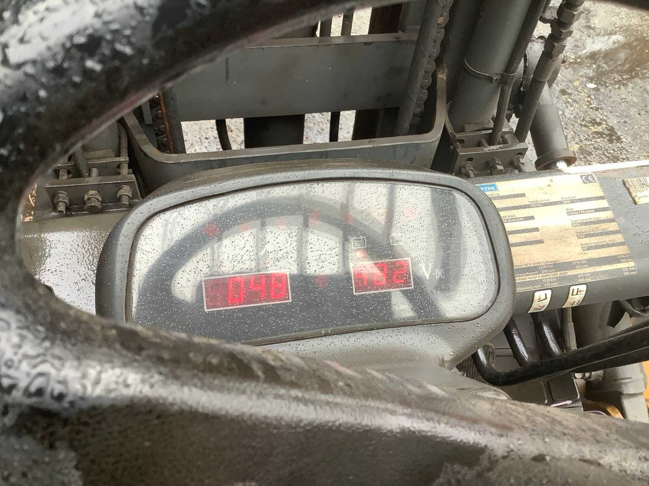 2006 HYTSU CPD25 FORKLIFT - Мотокар: снимка 4 2006 HYTSU CPD25 FORKLIFT - Мотокар: снимка 4