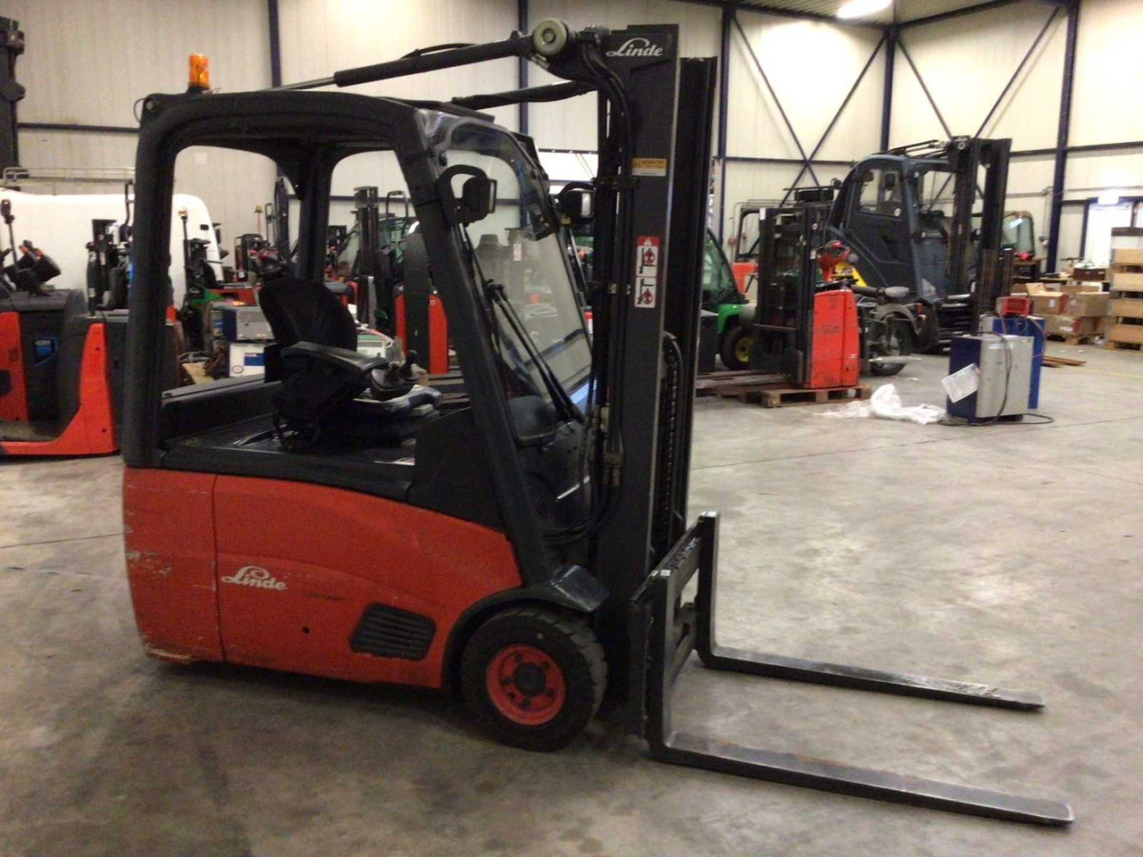 2007 LINDE E16 FORKLIFT - Мотокар: снимка 4 2007 LINDE E16 FORKLIFT - Мотокар: снимка 4