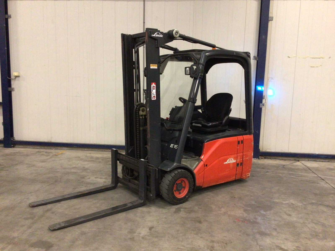2007 LINDE E16 FORKLIFT - Мотокар: снимка 1 2007 LINDE E16 FORKLIFT - Мотокар: снимка 1