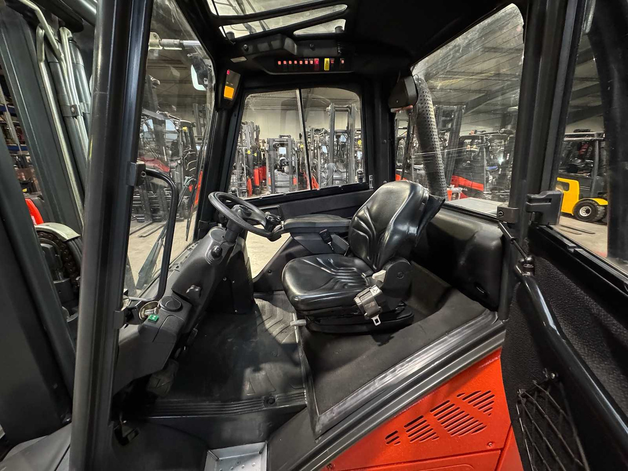 Мотокар 2010 LINDE H30D-01 3.000KG 3.+4. VALVE FORK ADJUSTER TRIPLEX DIESEL FORKLIFT FORKLIFT 10,482 HOURS.: снимка 15 Мотокар 2010 LINDE H30D-01 3.000KG 3.+4. VALVE FORK ADJUSTER TRIPLEX DIESEL FORKLIFT FORKLIFT 10,482 HOURS.: снимка 15