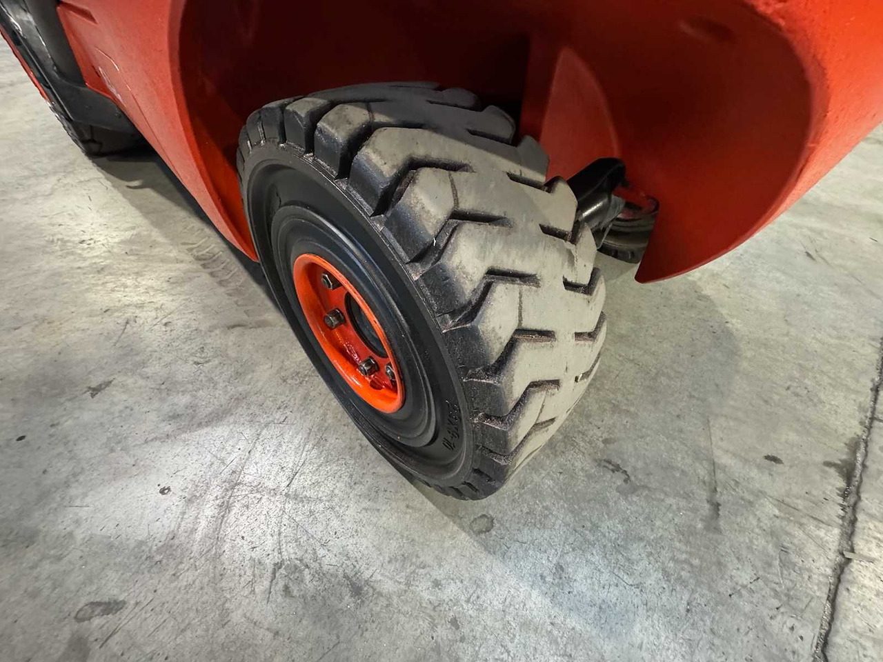 Мотокар 2010 LINDE H30D-01 3.000KG 3.+4. VALVE FORK ADJUSTER TRIPLEX DIESEL FORKLIFT FORKLIFT 10,482 HOURS.: снимка 14 Мотокар 2010 LINDE H30D-01 3.000KG 3.+4. VALVE FORK ADJUSTER TRIPLEX DIESEL FORKLIFT FORKLIFT 10,482 HOURS.: снимка 14